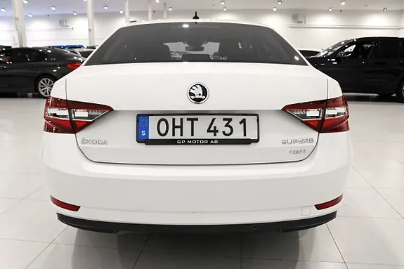 Skoda Superb 2017 photo 4