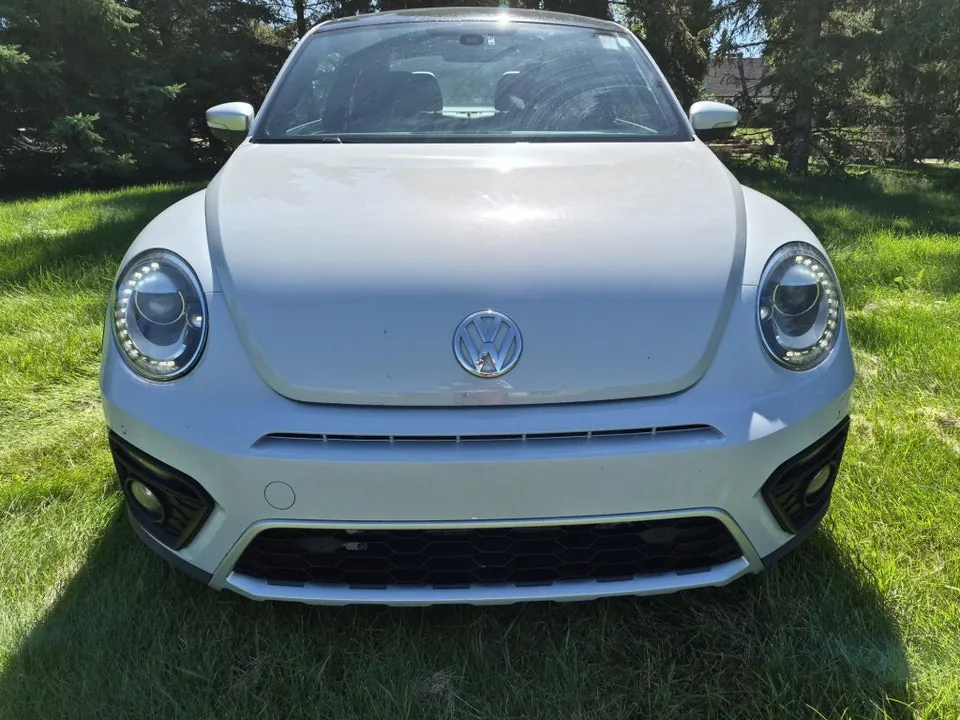 Volkswagen Beetle 2018 photo 2