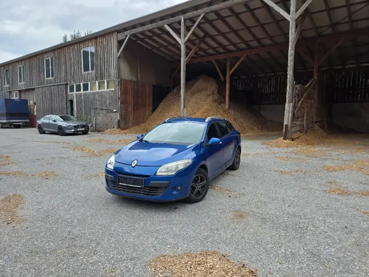 Renault Megane 2009 photo 2