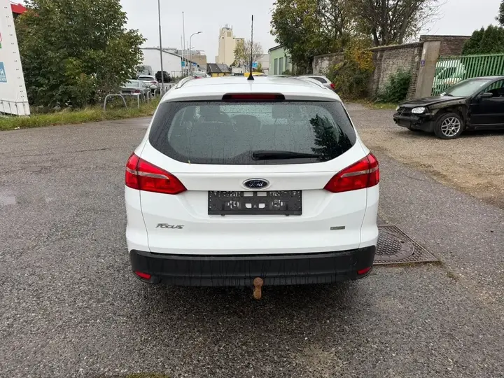 Ford Focus 2016 photo 3