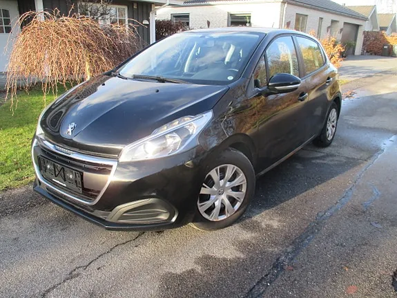Peugeot 208 2017 photo 3