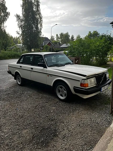 Volvo 240 1987 photo 3