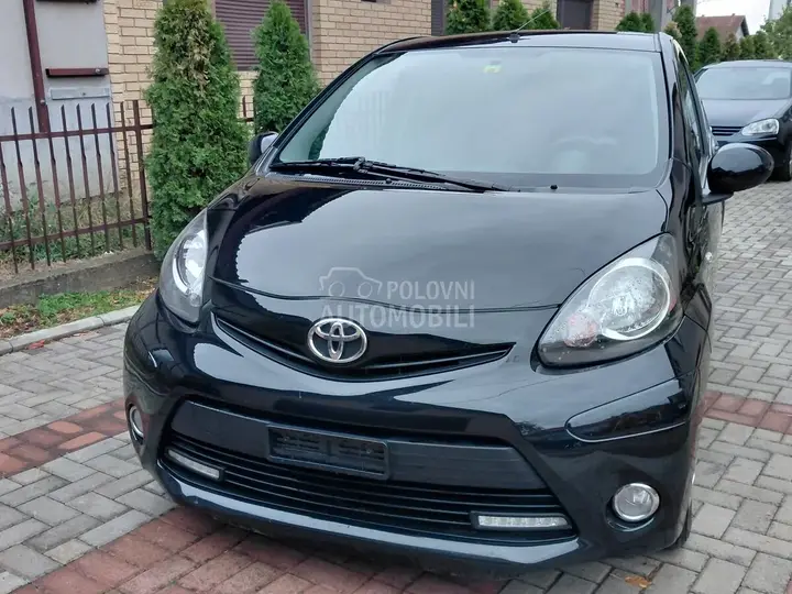 Toyota Aygo 2012 photo 2