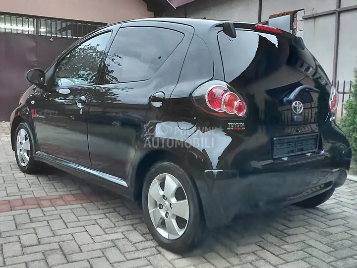 Toyota Aygo 2012 photo 4