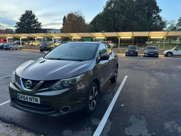 Nissan Qashqai 2015 photo 2
