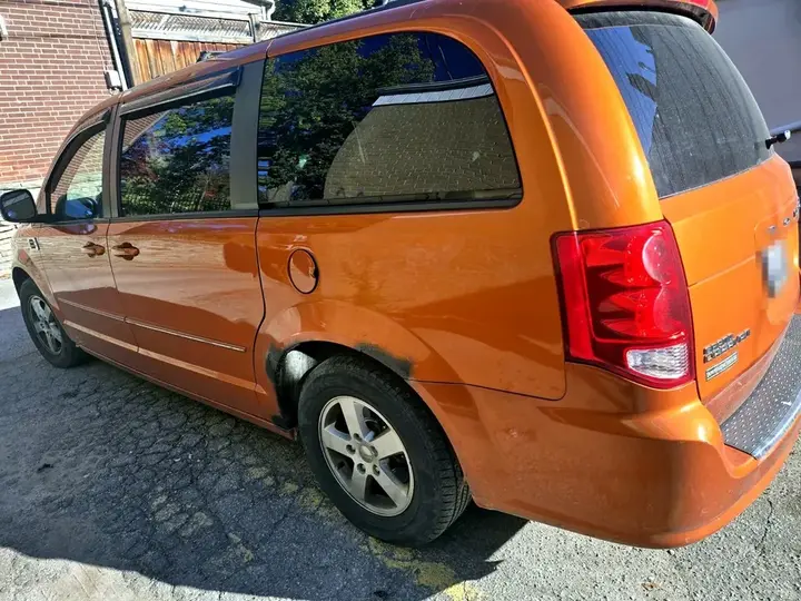 Dodge Grand Caravan 2011 photo 4