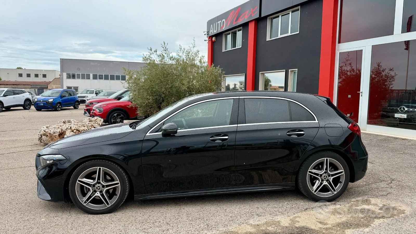 Mercedes-Benz A180D 2023 photo 4