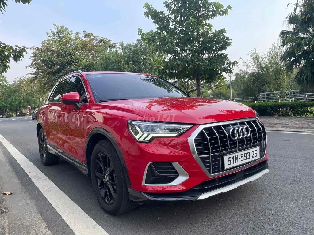 Audi Q3 2022 photo 2