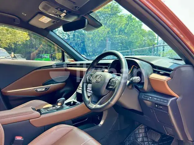 Lexus Lbx 2024 photo 2