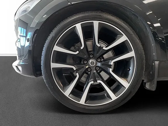 Volvo Xc60 2019 photo 5