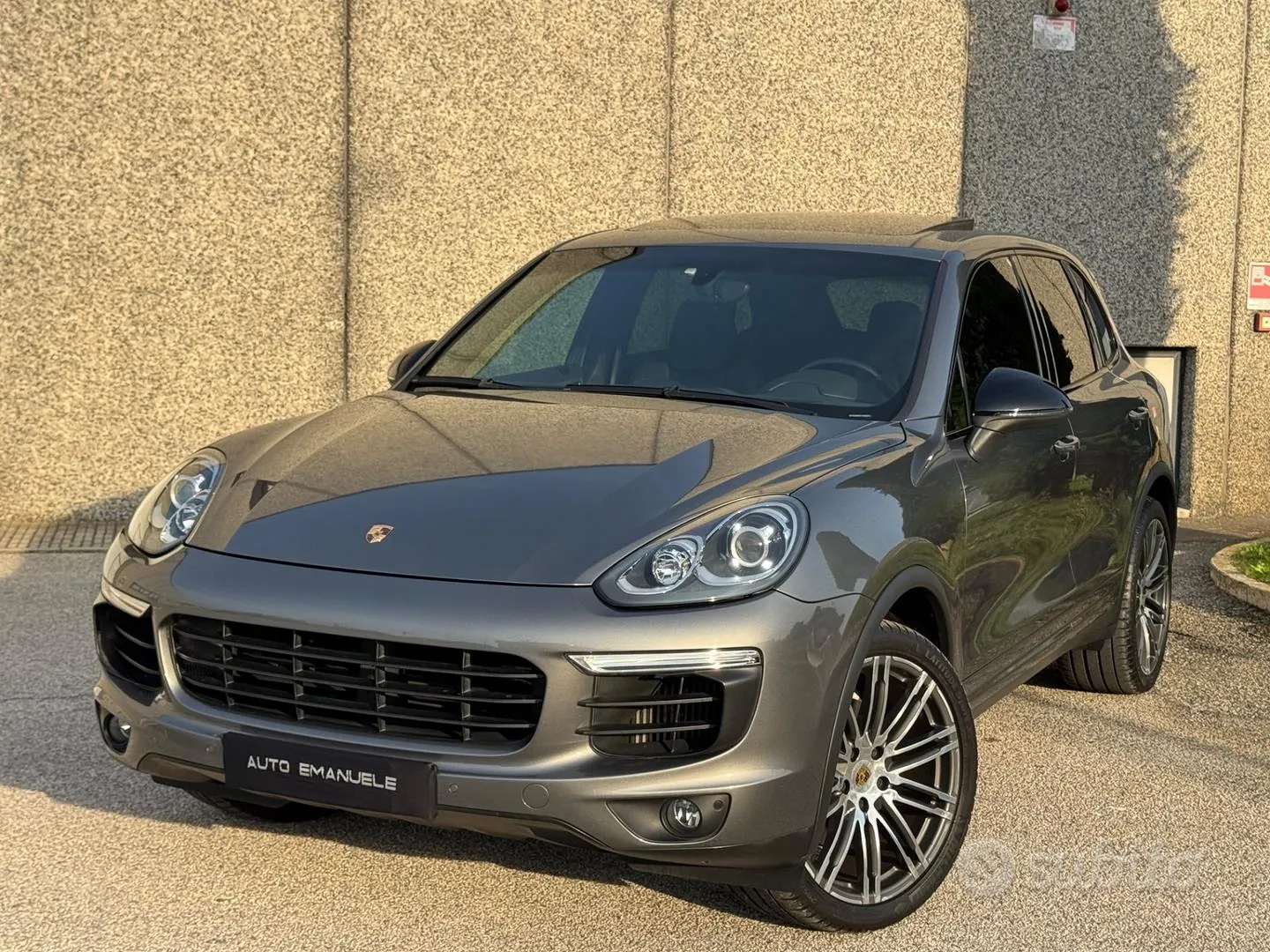 Porsche Cayenne 2015 photo 2