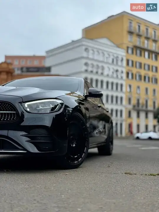 Mercedes-Benz E-Class 2022 photo 5