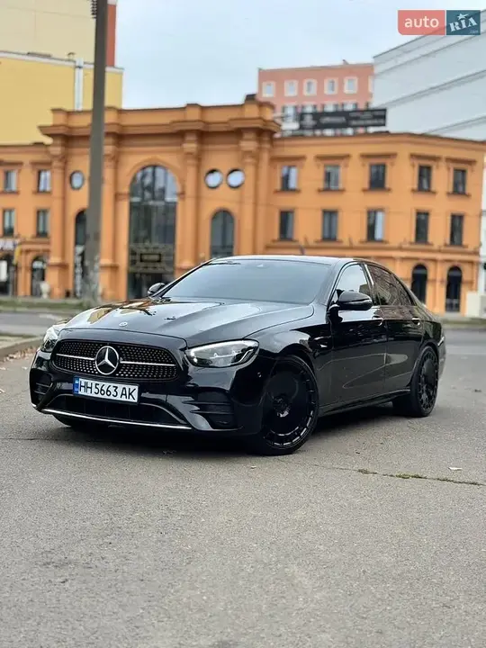 Mercedes-Benz E-Class 2022 photo 4