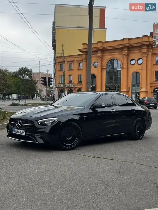 Mercedes-Benz E-Class 2022 photo 2
