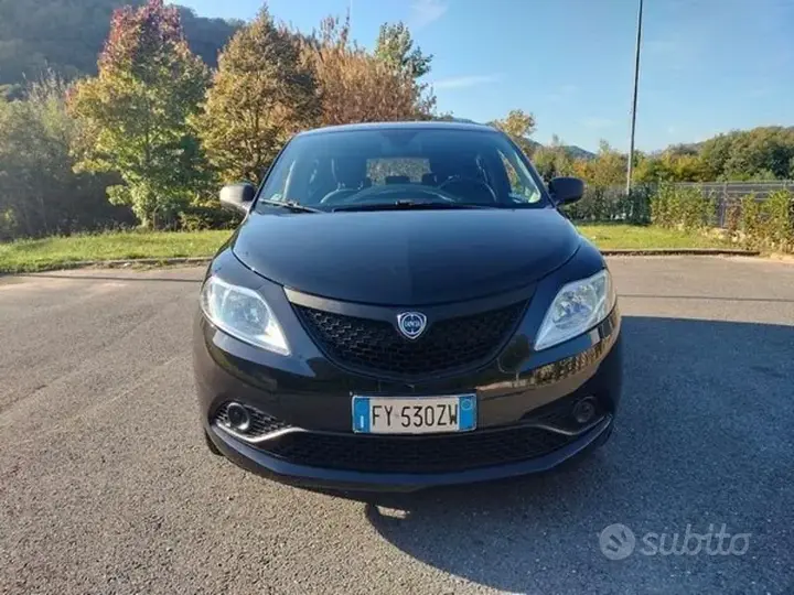 Lancia Ypsilon 2019 photo 2