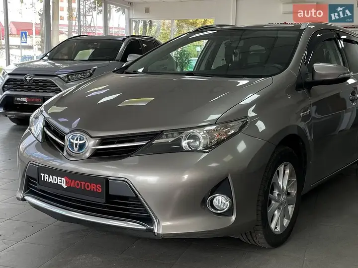 Toyota Auris 2014 photo 4