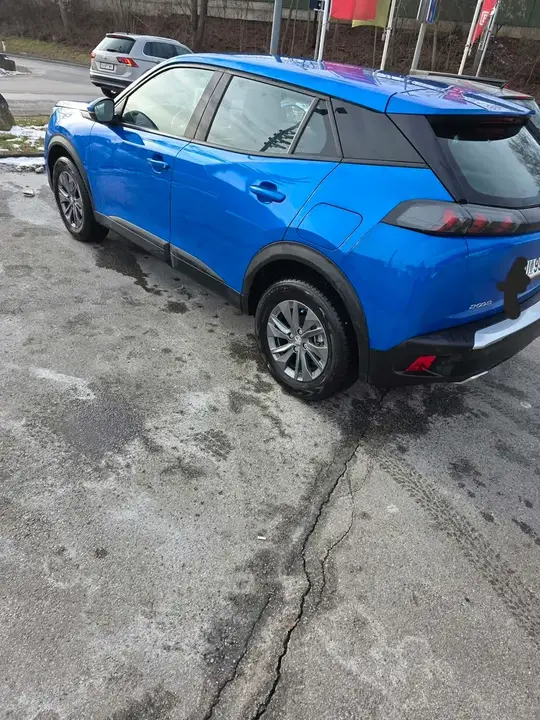 Peugeot 2008 2020 photo 3