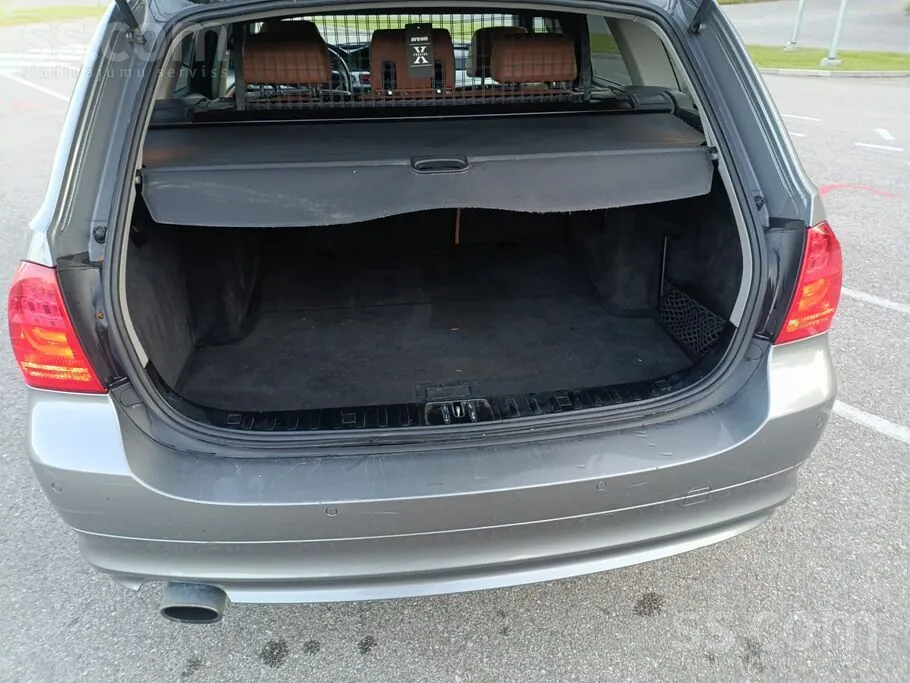 BMW 318 2012 photo 5