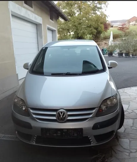 Volkswagen Golf 2005 photo 2