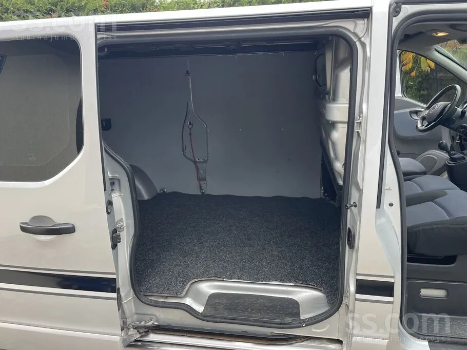 Opel Vivaro 2015 photo 4