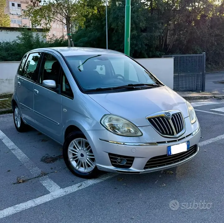 Lancia Musa 2009 photo 2