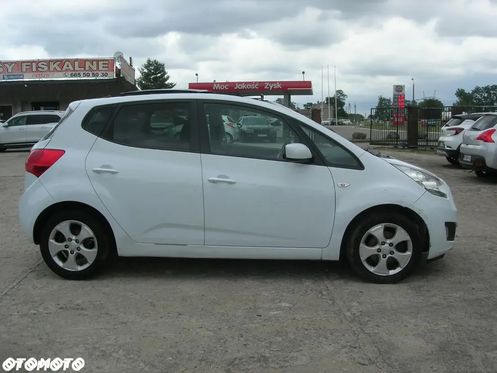 Kia Venga 2014 photo 2