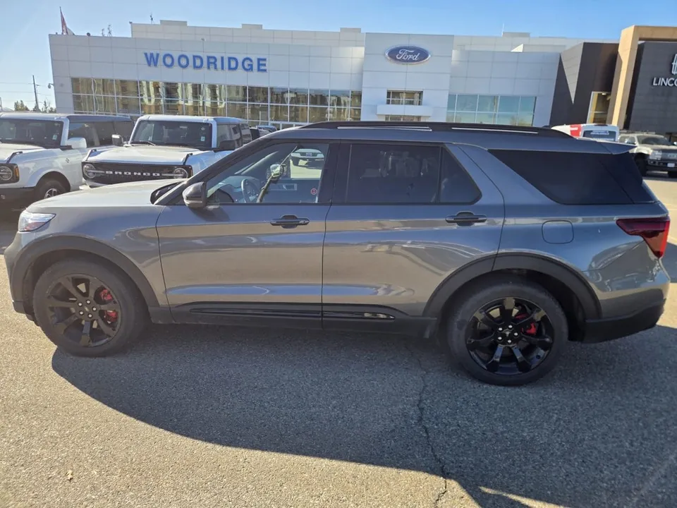 Ford Explorer 2022 photo 3