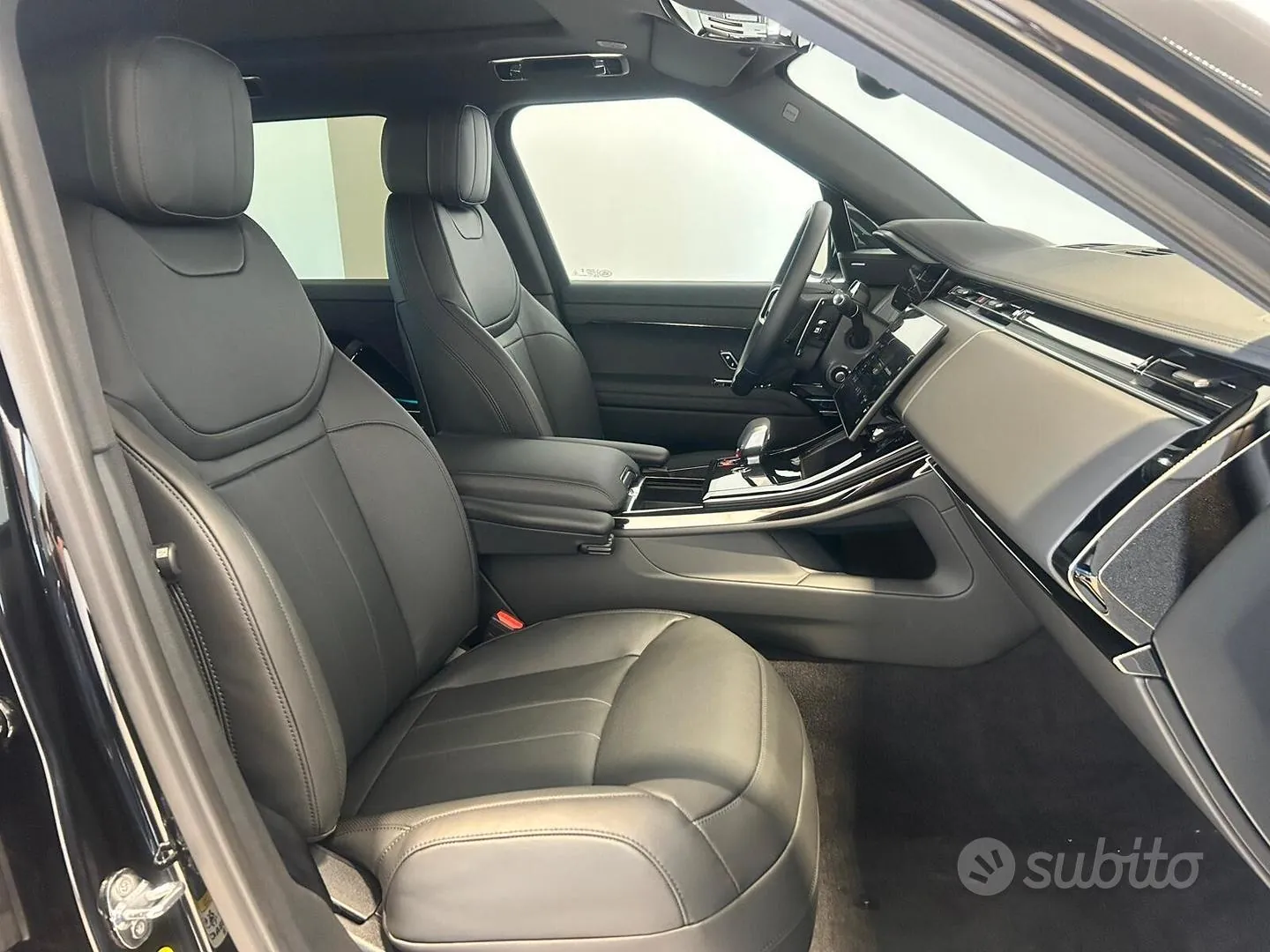 Land Rover Range Rover Sport 2026 photo 3