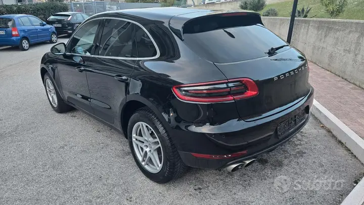 Porsche Macan 2016 photo 2
