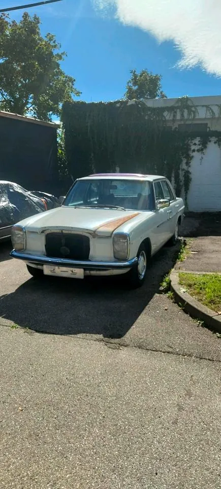 Mercedes-Benz Strich 8