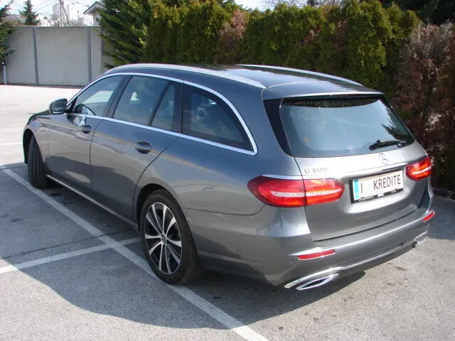 Mercedes-Benz E-Class 2019 photo 3