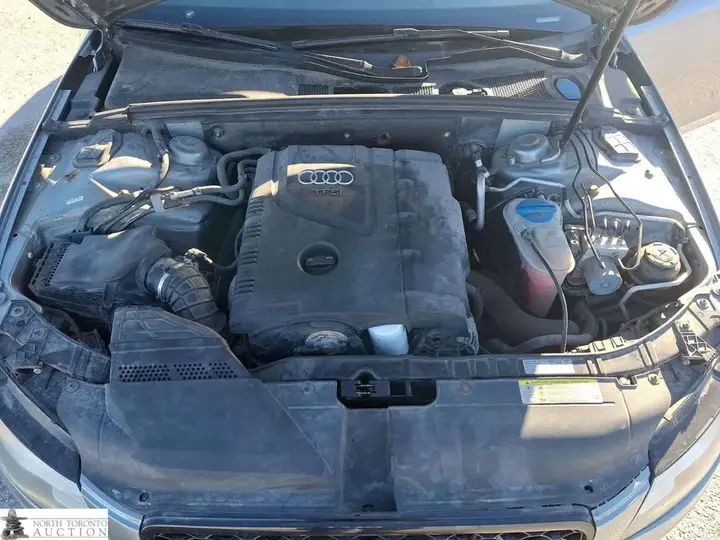 Audi A4 2011 photo 4