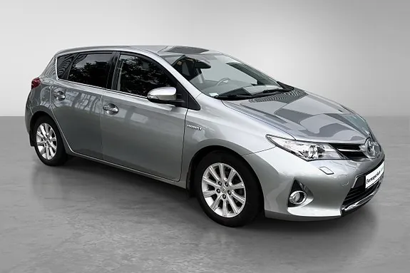 Toyota Auris 2015 photo 5