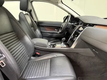 Land Rover Discovery Sport 2023 photo 2