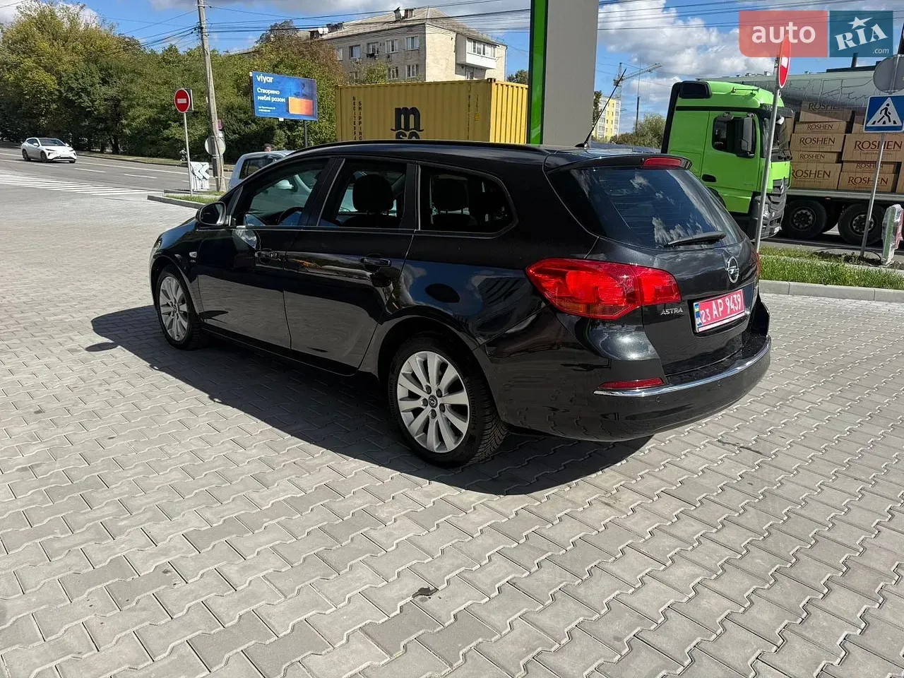 Opel Astra 2013 photo 3