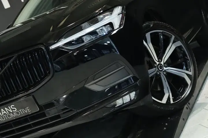 Volvo Xc60 2021 photo 2