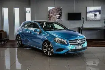 Mercedes-Benz A 200 2013 photo 2