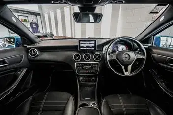 Mercedes-Benz A 200 2013 photo 3