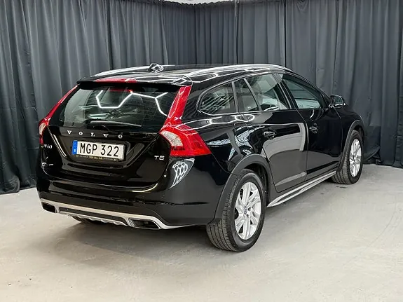 Volvo V60 Cross Country 2016 photo 3