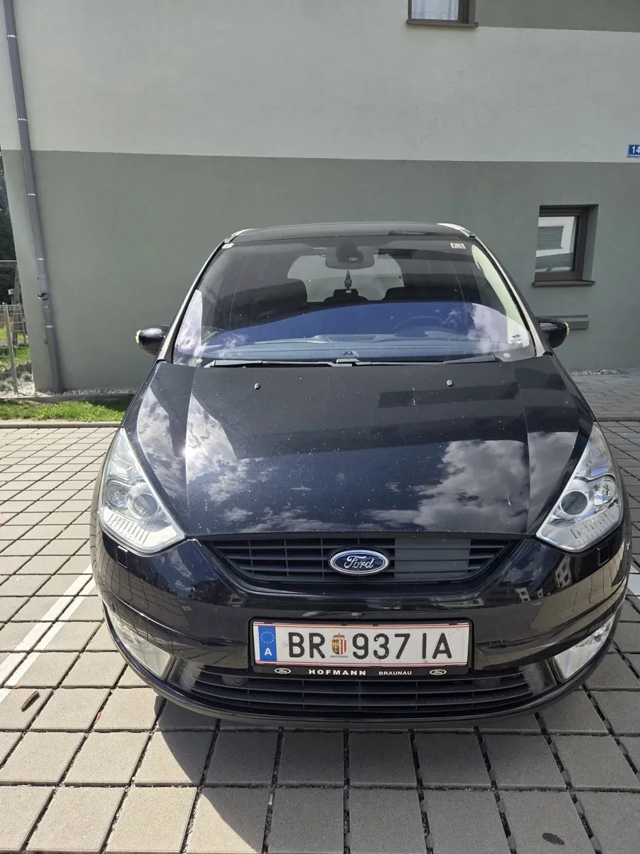 Ford Galaxy 2009 photo 3
