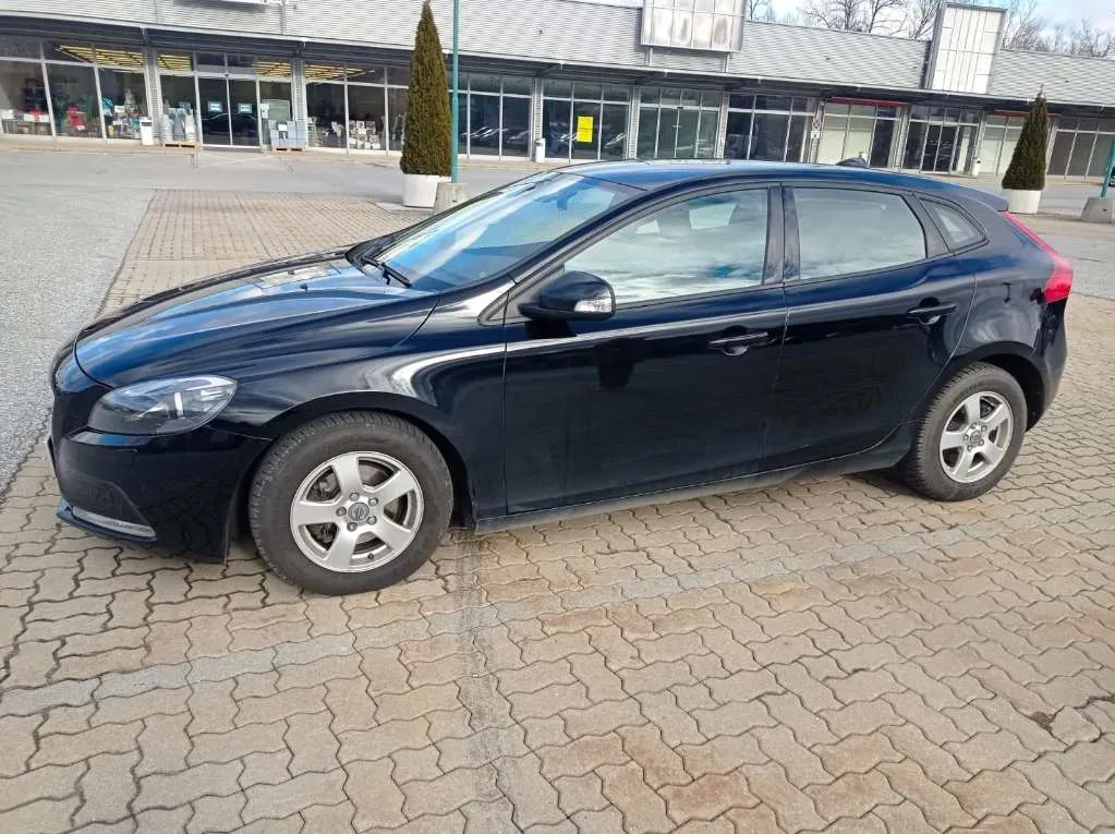 Volvo V40 2013 photo 2