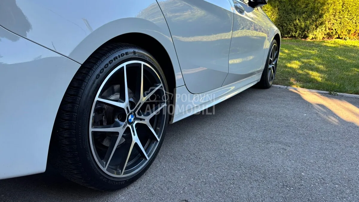 BMW 1 Series 2020 photo 4