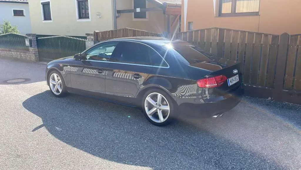 Audi A4 2009 photo 3