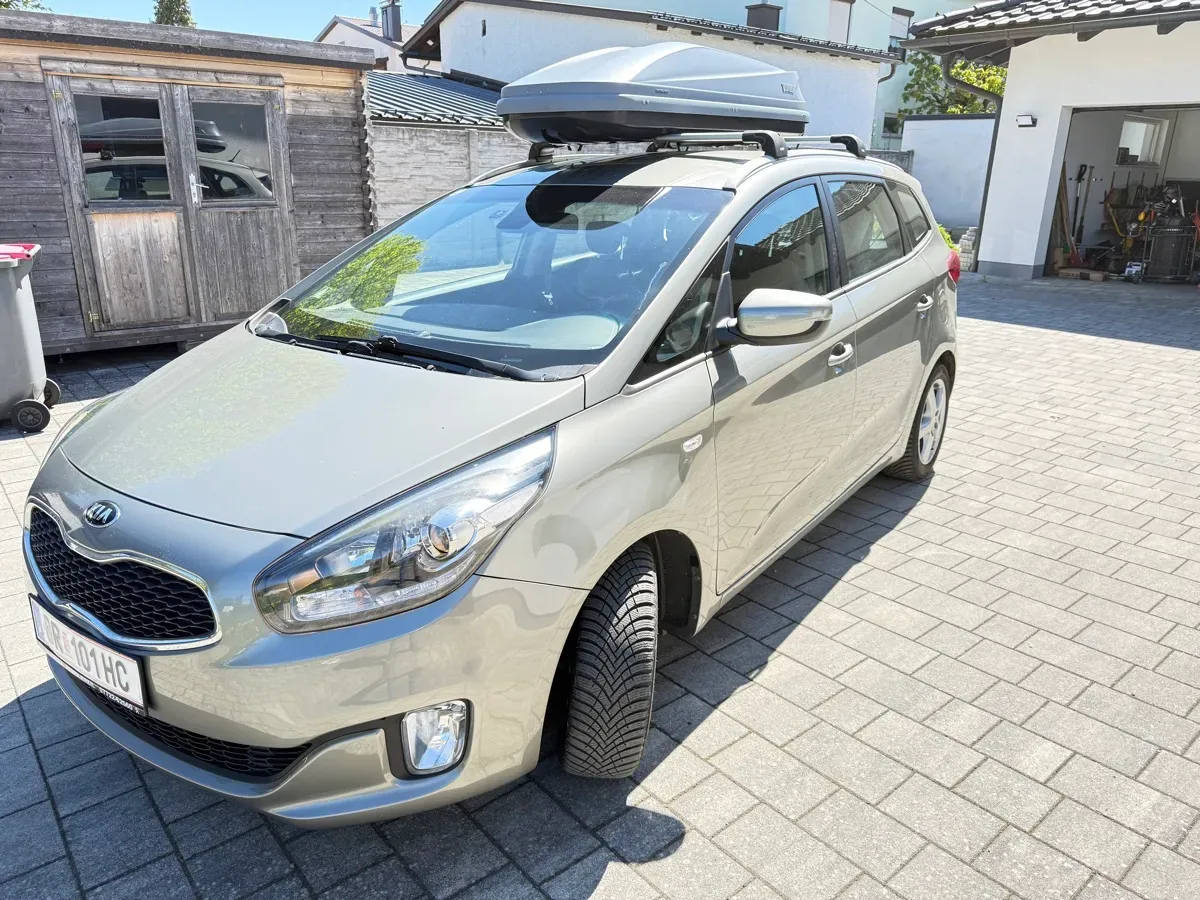 Kia Carens