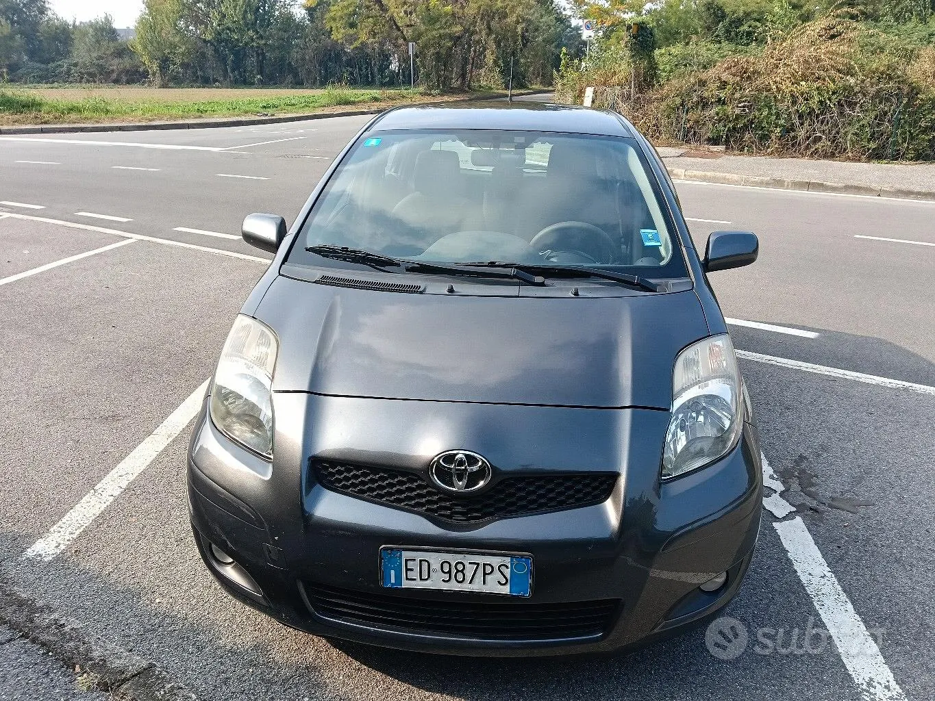Toyota Yaris 2011 photo 4