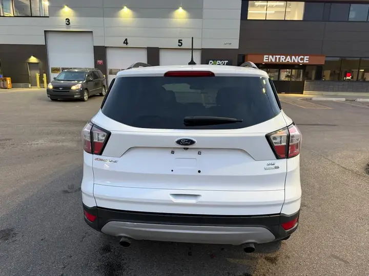 Ford Escape 2018 photo 3