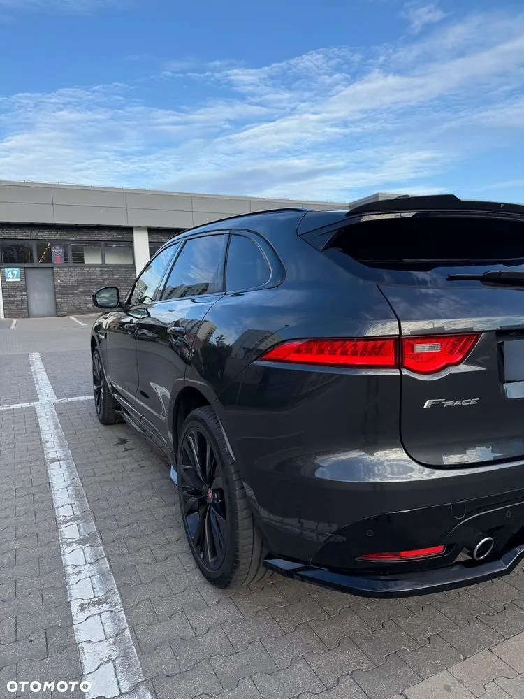 Jaguar F-Pace 2018 photo 4