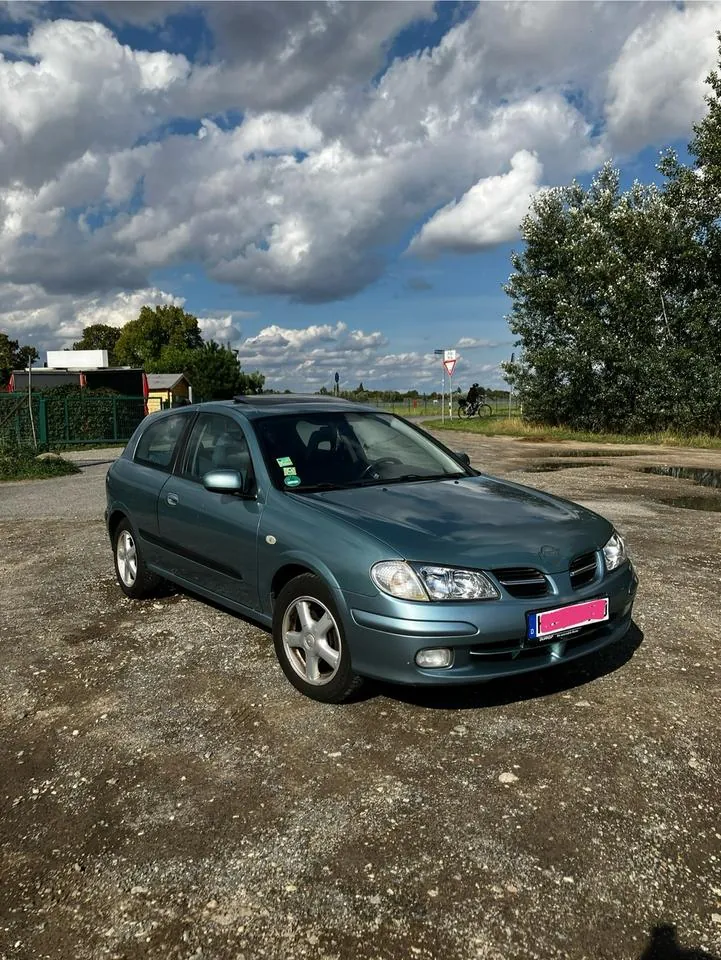 Nissan Almera