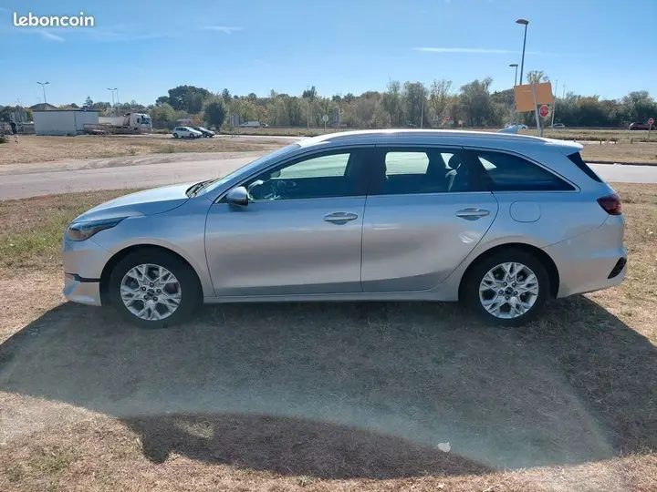 Kia Ceed 2023 photo 2