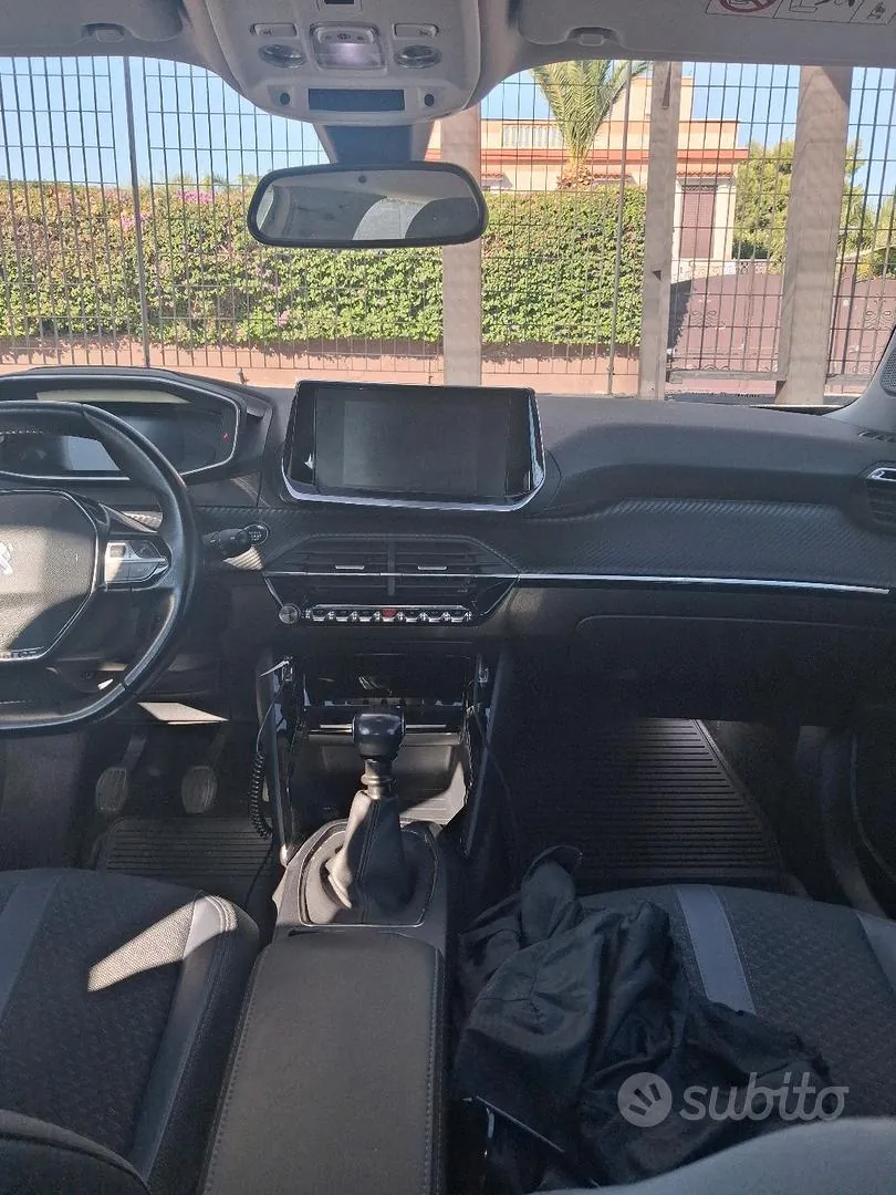 Peugeot 2008 2021 photo 5